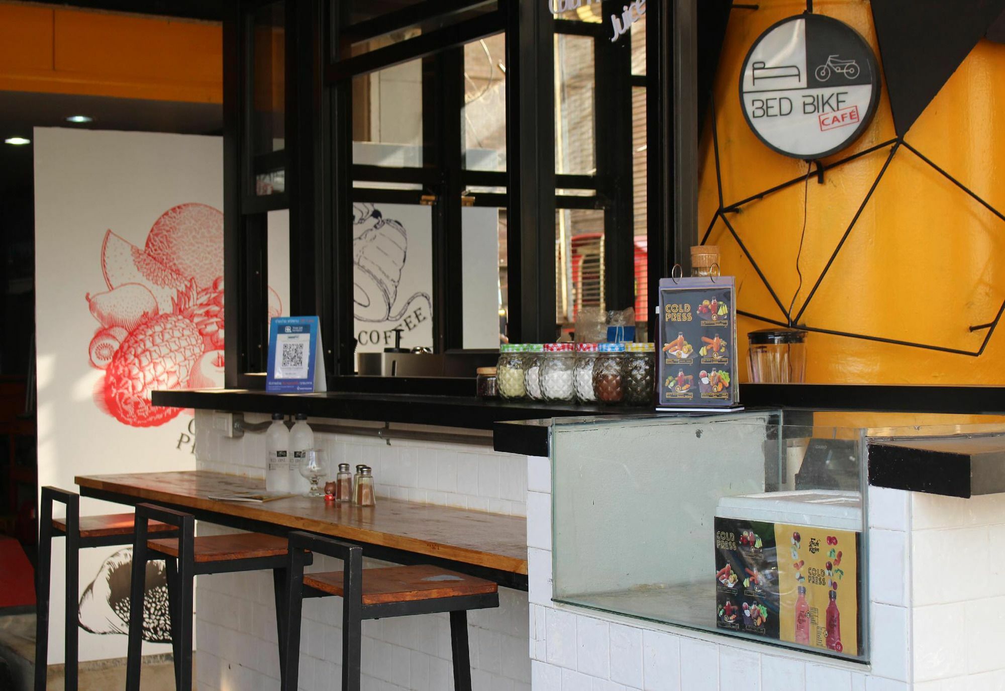 Bed Bike Hostel Chiang Mai Exterior photo